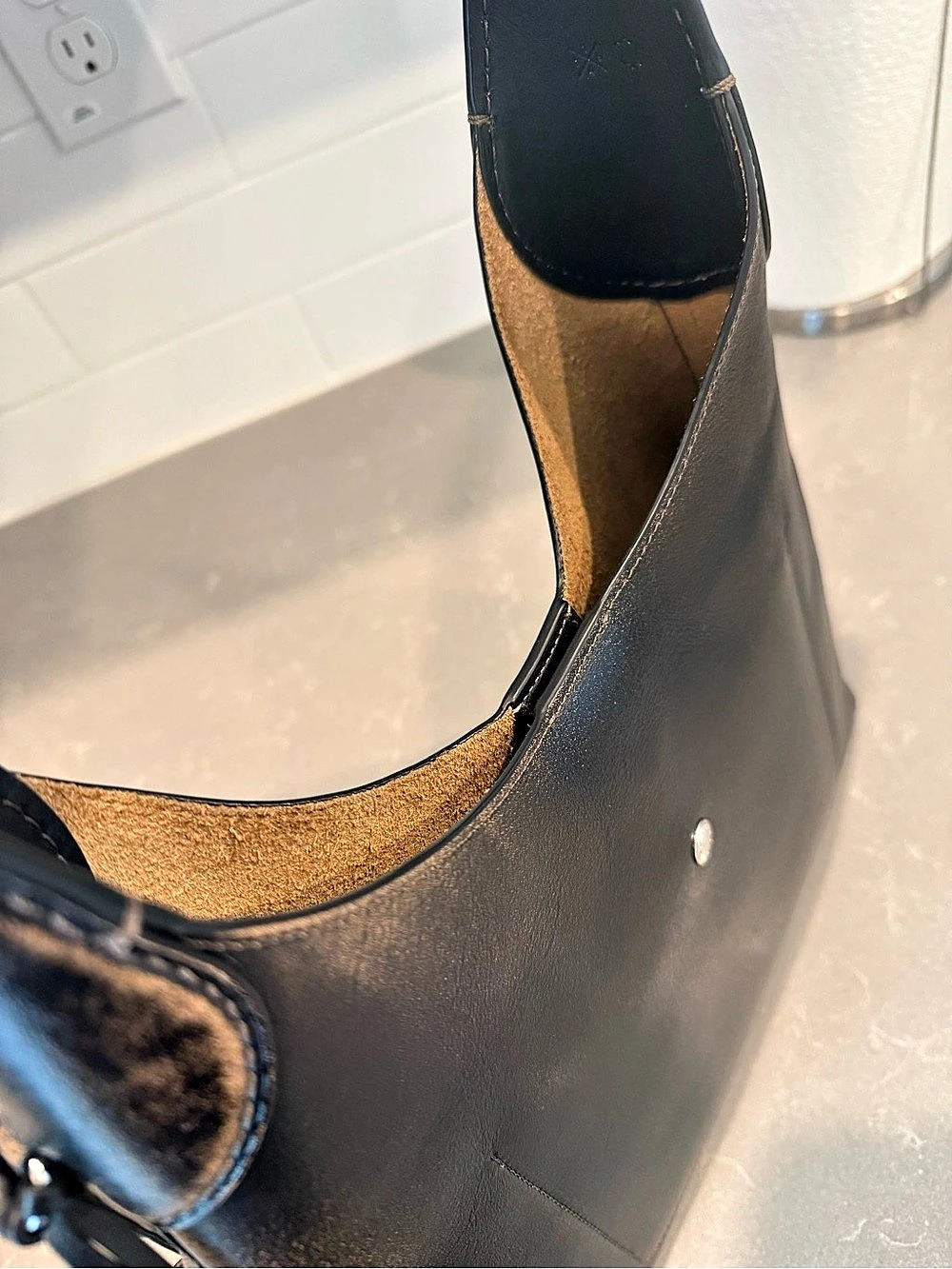 Coach Brooklyn 28 shoulder bag in Loved Leather w/ insert and extra Coach charm - Picture 10 of 16